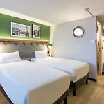 Hotel Campanile Nature - Lyon Est Eurexpo 3*