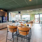 Campanile Nature - Lyon Est Eurexpo Hotel