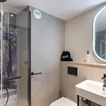 Hotel Campanile Nature - Lyon Est Eurexpo 3*