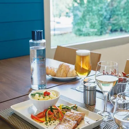 Campanile Nature - Lyon Est Eurexpo 酒店 布龙