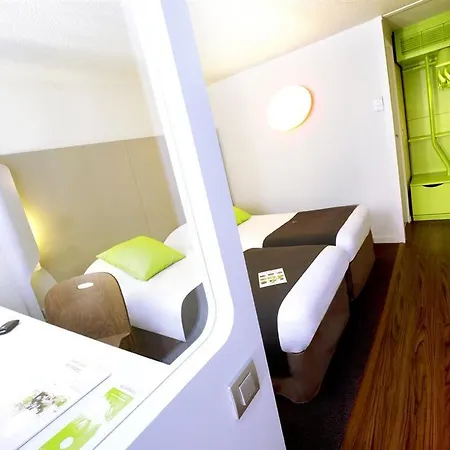 Hotel Campanile Nature - Lyon Est Eurexpo 3*