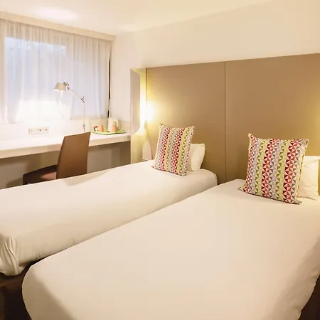 Campanile Nature - Lyon Est Eurexpo 酒店 3*
