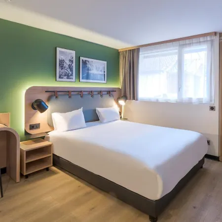 Campanile Nature - Lyon Est Eurexpo Hotel 3*