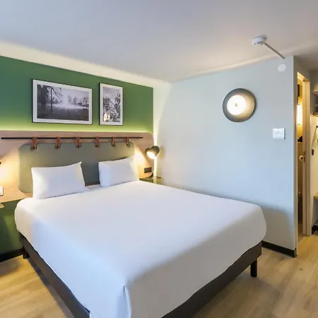 Campanile Nature - Lyon Est Eurexpo 3* Bron