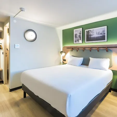 Campanile Nature - Lyon Est Eurexpo Hotel 3*