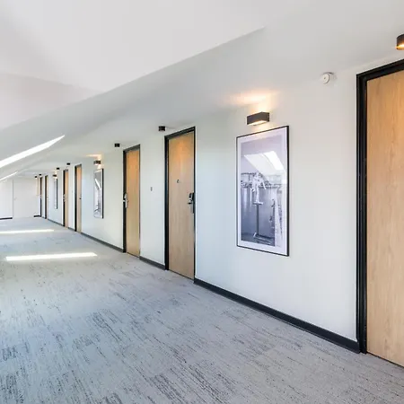 Hotel Campanile Nature - Lyon Est Eurexpo 3*