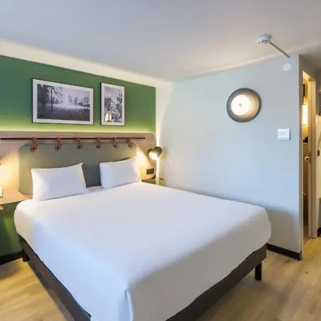 Campanile Nature - Lyon Est Eurexpo 3* Bron