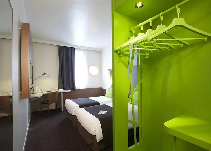 Campanile Nature - Lyon Est Eurexpo Hotel 3*