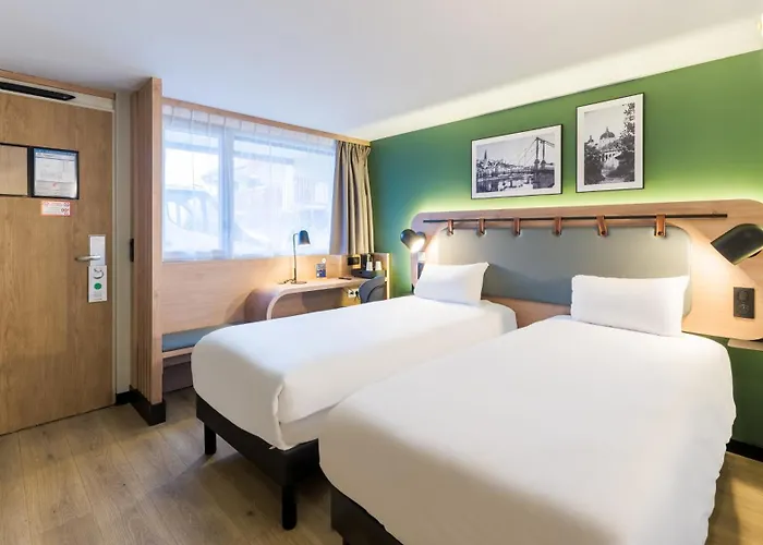 Campanile Nature - Lyon Est Eurexpo 3* Bron