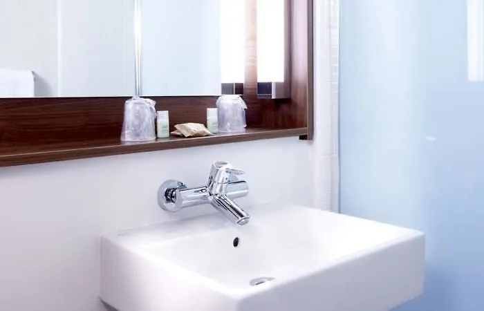 Hotel Campanile Nature - Lyon Est Eurexpo
