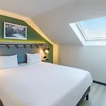 Campanile Nature - Lyon Est Eurexpo Hotel 3*