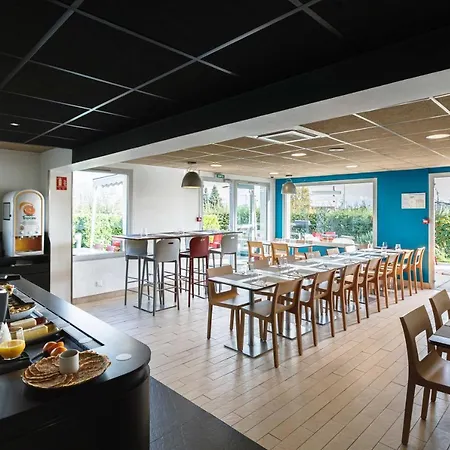 Campanile Lyon Eurexpo Hotel 3*