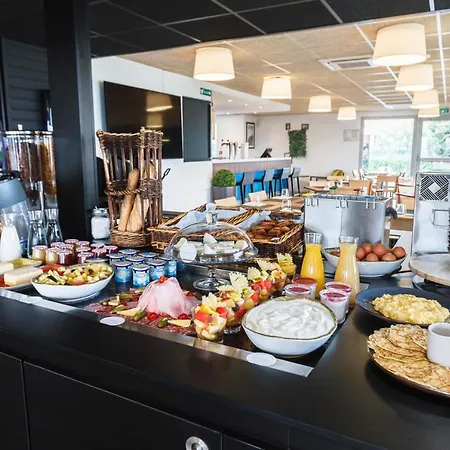 Hotel Campanile Nature - Lyon Est Bron Eurexpo