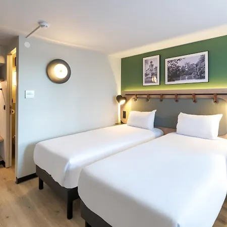 Campanile Nature - Lyon Est Eurexpo 3* Bron
