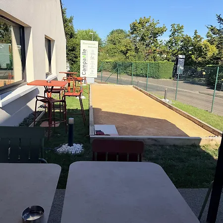 Campanile Nature - Lyon Est Eurexpo 酒店