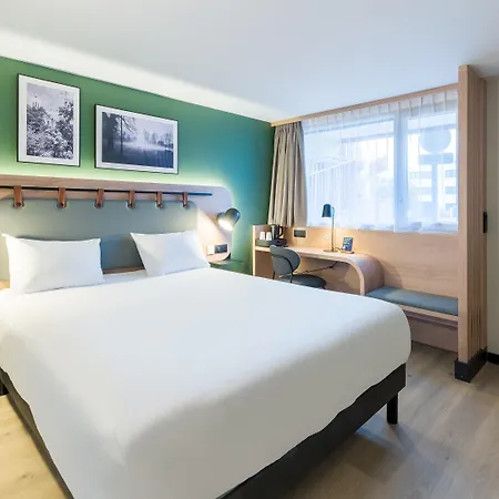 酒店 Campanile Nature - Lyon Est Eurexpo 3*