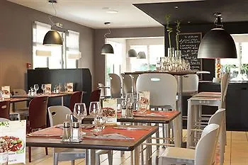 Otel Campanile Nature - Lyon Est Eurexpo
