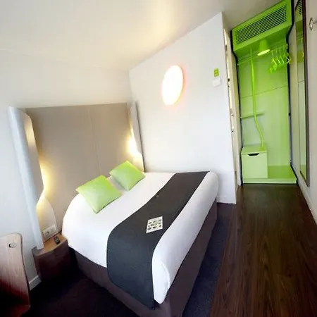 Otel Campanile Nature - Lyon Est Eurexpo 3*