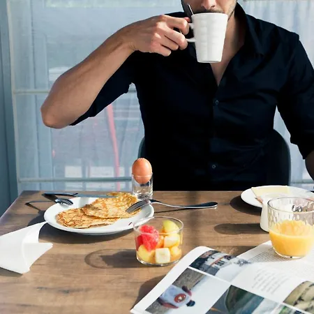 Hotel Campanile Nature - Lyon Est Bron Eurexpo Bron