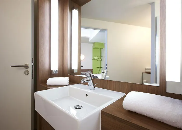 Campanile Nature - Lyon Est Eurexpo 3*