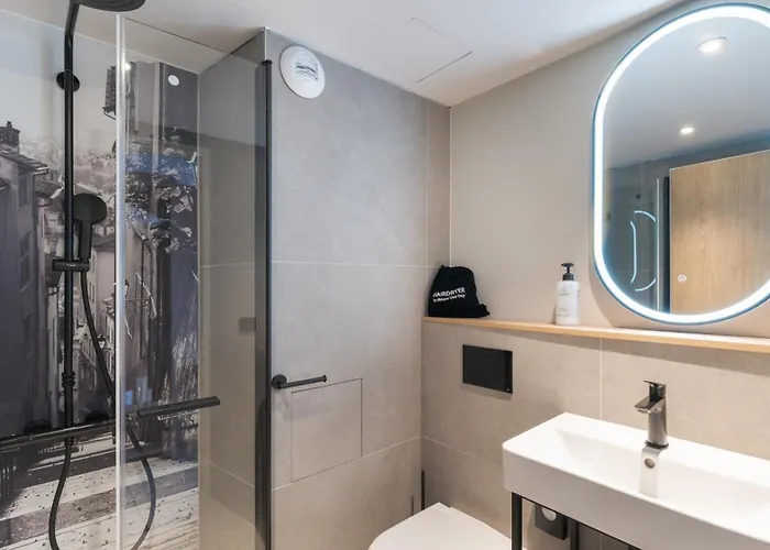 Hotel Campanile Nature - Lyon Est Eurexpo 3*