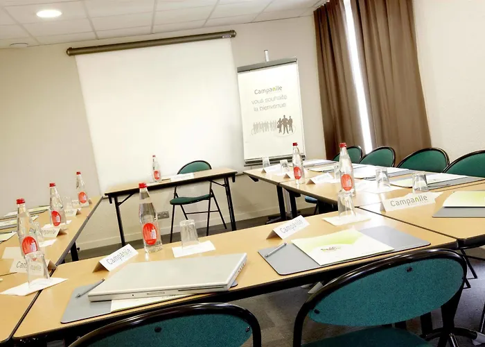 Hotel Campanile Nature - Lyon Est Eurexpo